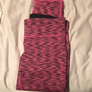 pink/black heathered crop leggings size S